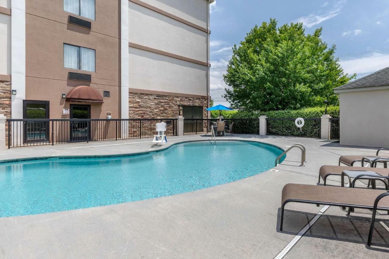 Comfort Suites Johnson City Near University Exterior foto